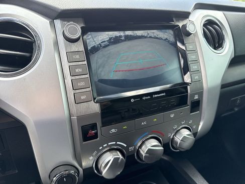 Used 2021 Toyota Tundra SR5 w/ SR5 Leather Package AWD/4WD image 21