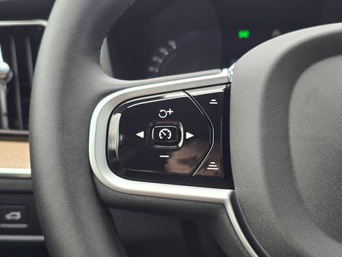 New 2026 Volvo XC60 B5 Plus w/ Protection Package Premier image 28