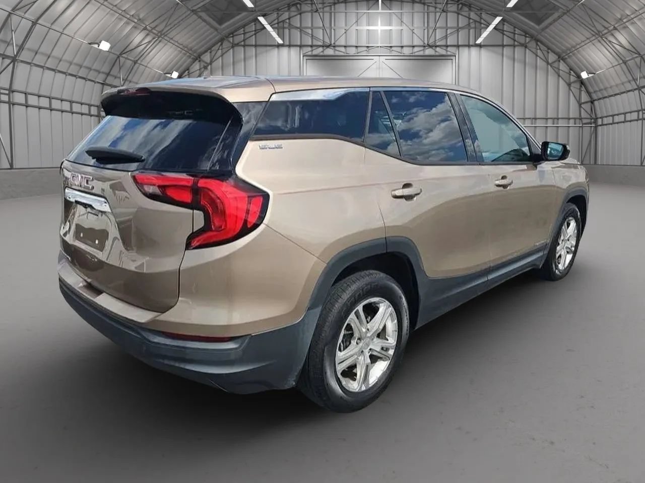 Used 2018 GMC Terrain SLE FWD image 2