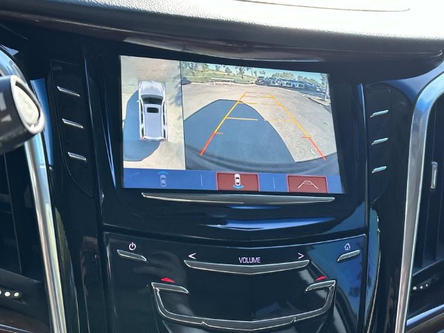 Used 2019 Cadillac Escalade Luxury w/ Escalade Sport Edition AWD/4WD image 33