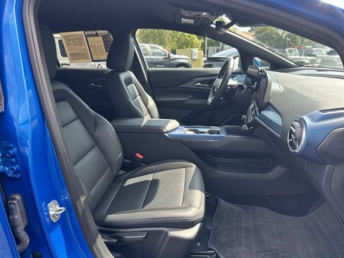 Used 2025 Chevrolet Equinox EV LT w/ Convenience Package FWD image 22