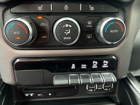 Used 2019 RAM 1500 Big Horn AWD/4WD image 22