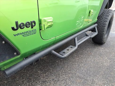 Used 2018 Jeep Wrangler Unlimited Sport image 9