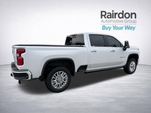 Used 2022 Chevrolet Silverado 2500 High Country w/ Z71 Off-Road Package image 8