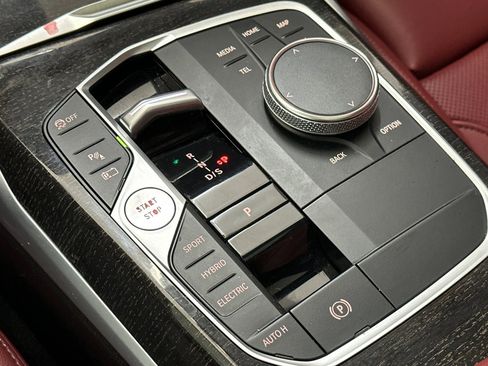 Certified 2023 BMW 330e w/ Premium Package RWD image 18