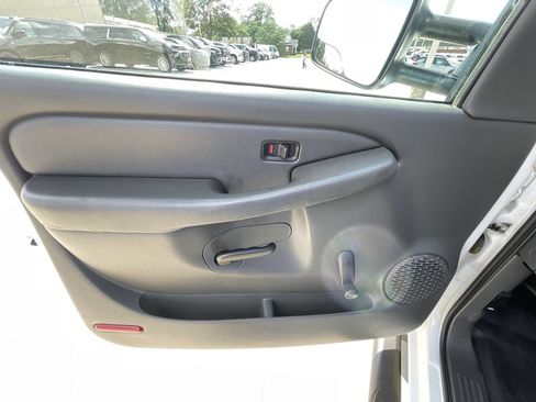 Used 2006 Chevrolet Silverado 2500 LS RWD image 18