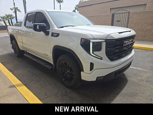 Used 2022 GMC Sierra 1500 Elevation w/ Preferred Package AWD/4WD image 3