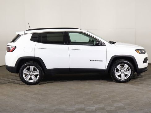 Used 2022 Jeep Compass Latitude w/ Convenience Group image 16