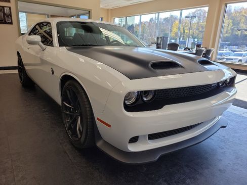 New 2023 Dodge Challenger SRT Hellcat image 2