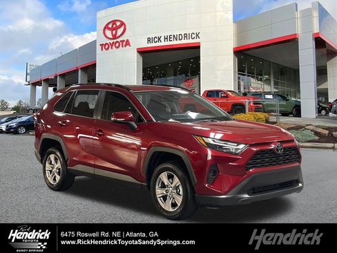 Used 2024 Toyota RAV4 XLE image 1