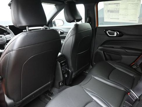 New 2026 Jeep Compass Latitude AWD/4WD image 18