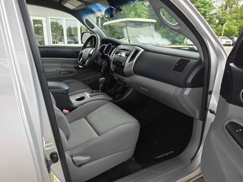 Used 2012 Toyota Tacoma 2WD Access Cab w/ SR5 Pkg image 14