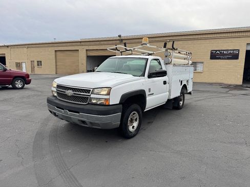Used 2005 Chevrolet Silverado 2500 W/T image 3
