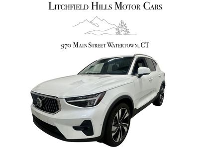 Used 2025 Volvo XC40 B5 Plus