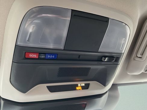 Used 2024 Subaru Crosstrek 2.0i Premium image 24