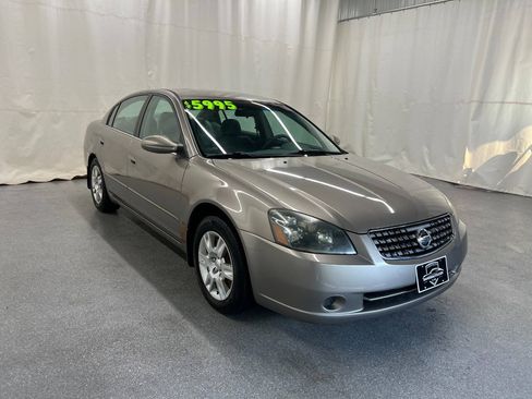 Used 2005 Nissan Altima 2.5 S FWD image 3