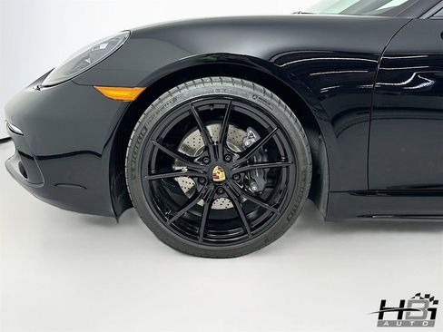 Used 2024 Porsche 718 Boxster RWD image 17