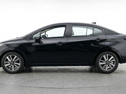Used 2025 Nissan Versa SV image 5