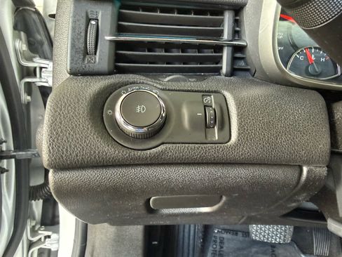 Used 2015 Chevrolet Malibu LT image 13