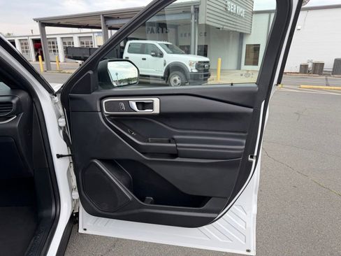 Used 2020 Ford Explorer XLT w/ Equipment Group 202A RWD image 26