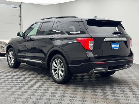 Used 2020 Ford Explorer XLT w/ Equipment Group 202A AWD/4WD image 10
