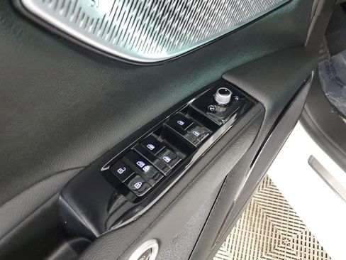 Used 2024 Maserati Grecale GT image 28