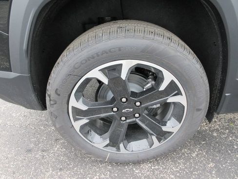 New 2026 Chevrolet Equinox LT w/ Safety and Technology Package FWD image 9