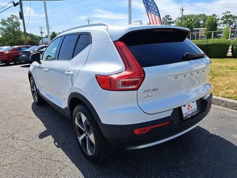 Used 2023 Volvo XC40 B5 Plus w/ Driver Assist Package AWD/4WD image 10