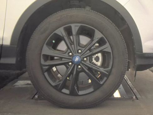 Used 2018 Ford Escape SEL image 10