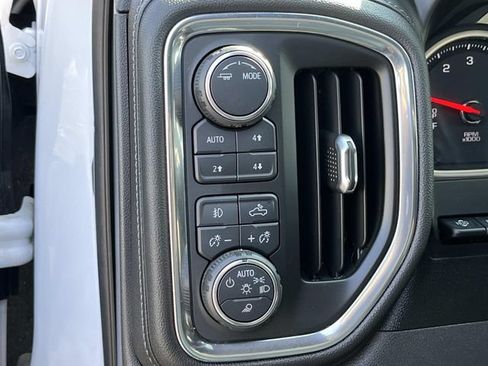 Used 2021 Chevrolet Silverado 1500 High Country w/ Technology Package AWD/4WD image 35