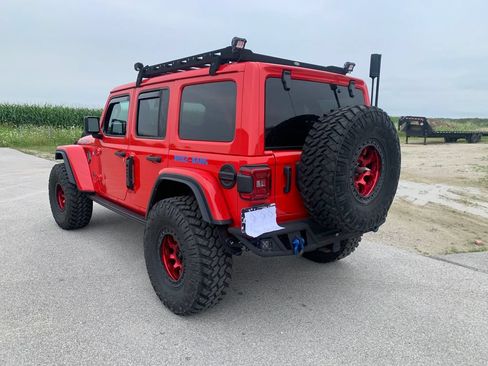 Used 2024 Jeep Wrangler Unlimited Rubicon AWD/4WD image 5