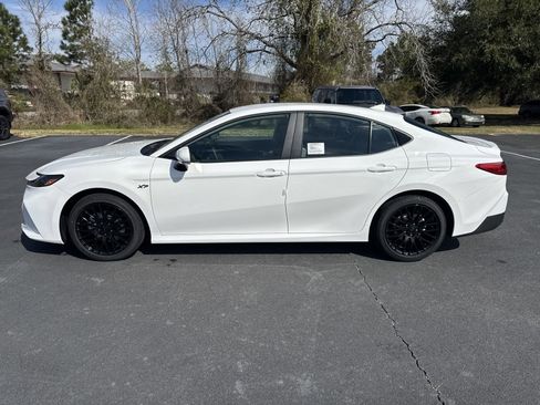 New 2025 Toyota Camry LE w/ Convenience Package FWD image 10