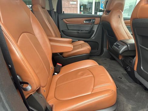 Used 2017 Chevrolet Traverse LT AWD/4WD image 16