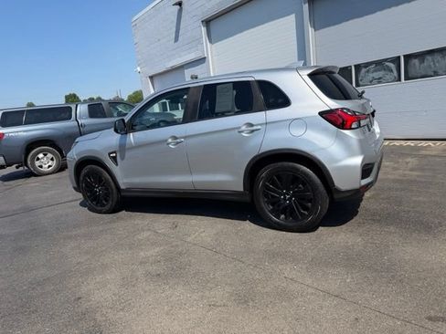 Used 2025 Mitsubishi Outlander Sport LE AWD/4WD image 17