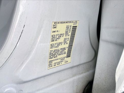 Used 2018 Nissan Titan SL image 34