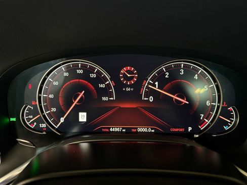 Used 2019 BMW 740i w/ M Sport Package image 16