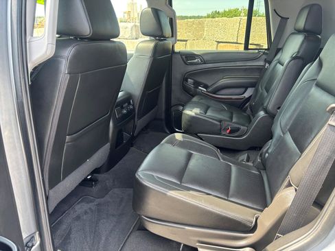 Used 2020 GMC Yukon SLT AWD/4WD image 17