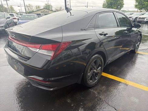 Used 2022 Hyundai Elantra SEL FWD image 6