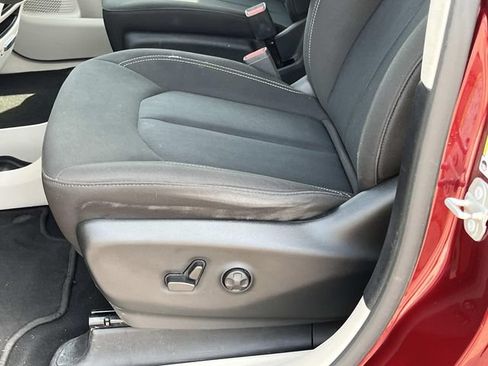 Used 2023 Chrysler Voyager LX FWD image 23