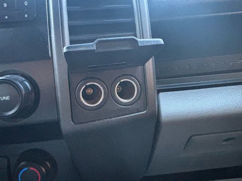 Used 2022 Ford F250 XL w/ STX Appearance Package image 32