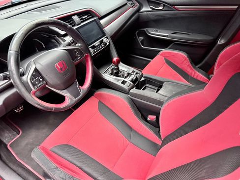 Used 2018 Honda Civic Type R image 9