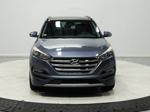 Used 2018 Hyundai Tucson Limited w/ Ultimate Package 02 FWD image 3