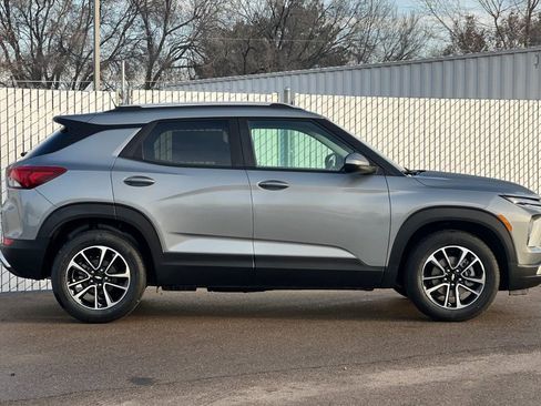 New 2026 Chevrolet TrailBlazer LT w/ Convenience Package FWD image 3