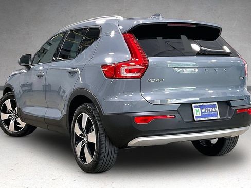 Used 2020 Volvo XC40 T5 Momentum w/ Protection Package AWD/4WD image 4