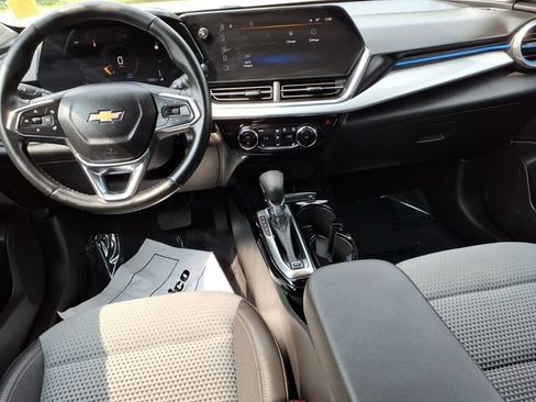 Used 2025 Chevrolet Trax LT w/ Driver Confidence Package FWD image 10