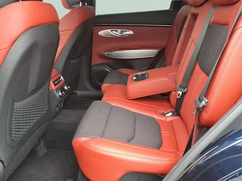 Used 2023 Genesis GV70 2.5T w/ Sport Prestige Package image 23