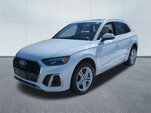 Used 2024 Audi Q5 e Premium Plus image 7