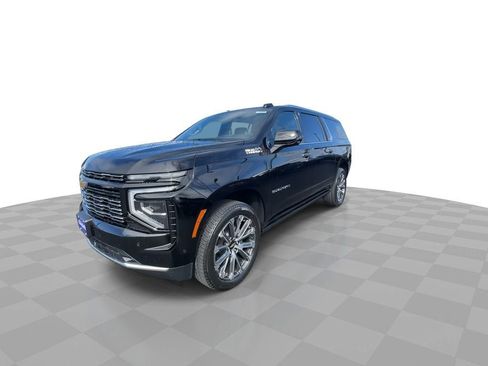 New 2026 Chevrolet Suburban High Country AWD/4WD image 3