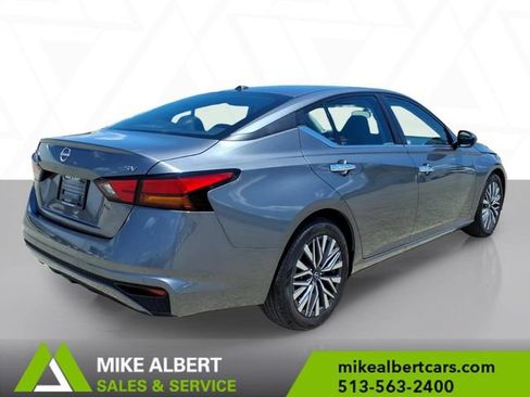 Used 2023 Nissan Altima 2.5 SV FWD image 7