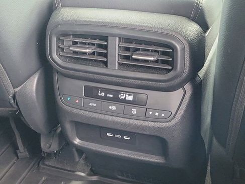 Certified 2024 Honda Pilot EX-L image 6